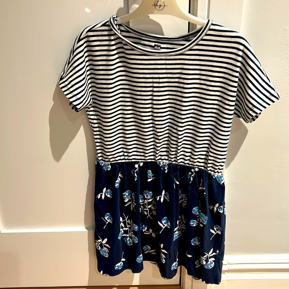 Girl’s cotton dress